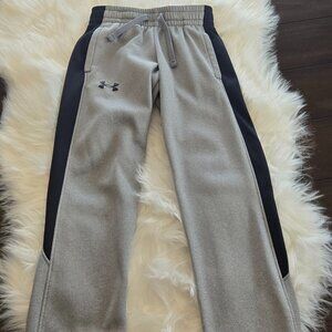 Under Armour's Armour Fleece® and Rival Fleece Grey and Black YXS
